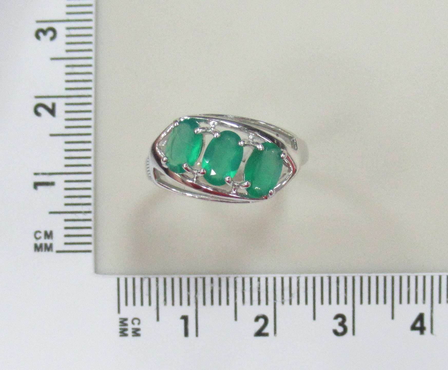 Серебряное кольцо с агатами